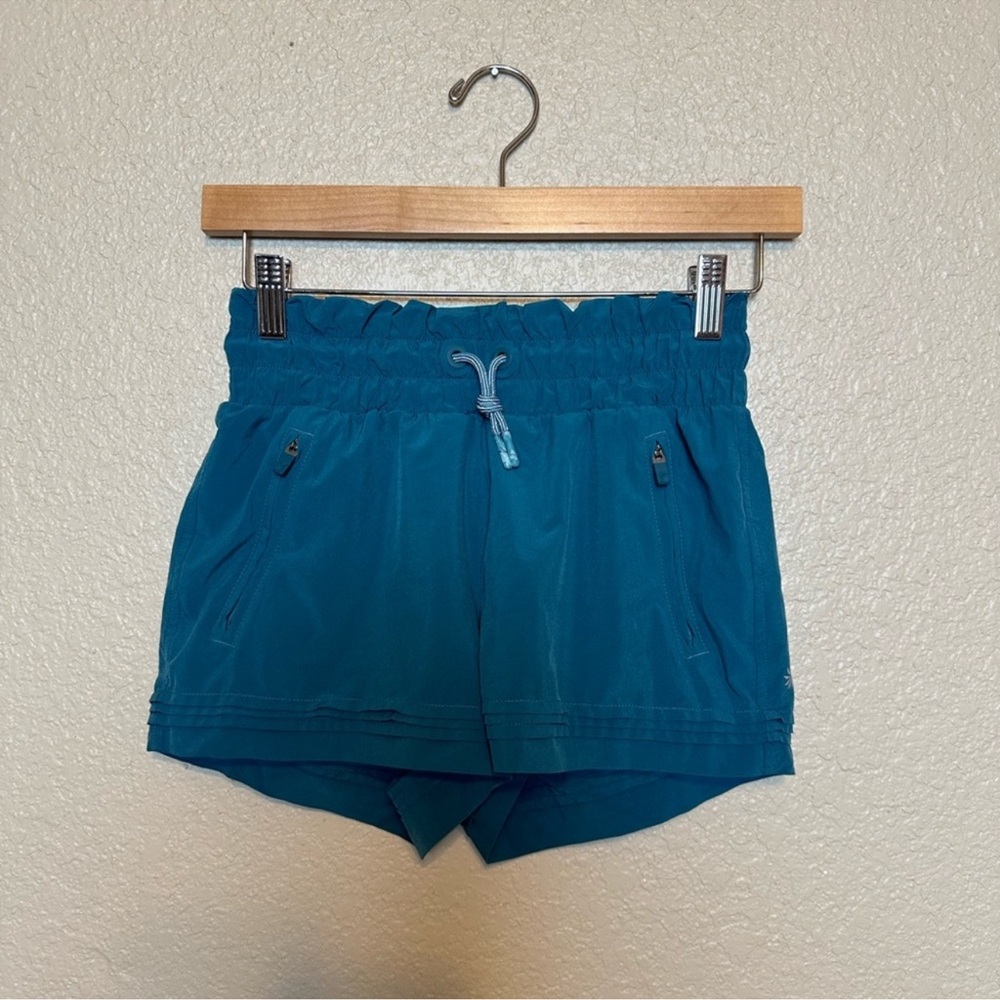 Athleta Girl Road Trippin' Short Size 12 - Picture 3 of 8